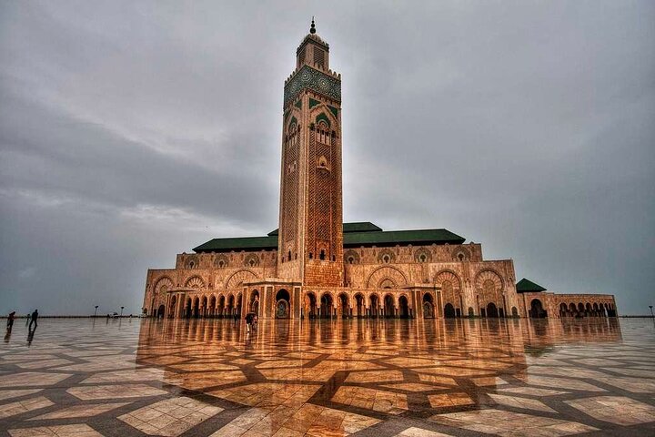 Marrakech to Casablanca Airport Transfer: Hassle-Free Private Shuttle with Taxi Experience