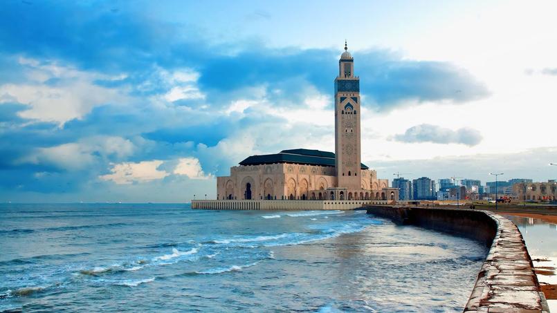 Marrakech to Casablanca Airport Transfer: Hassle-Free Private Shuttle with Taxi Experience